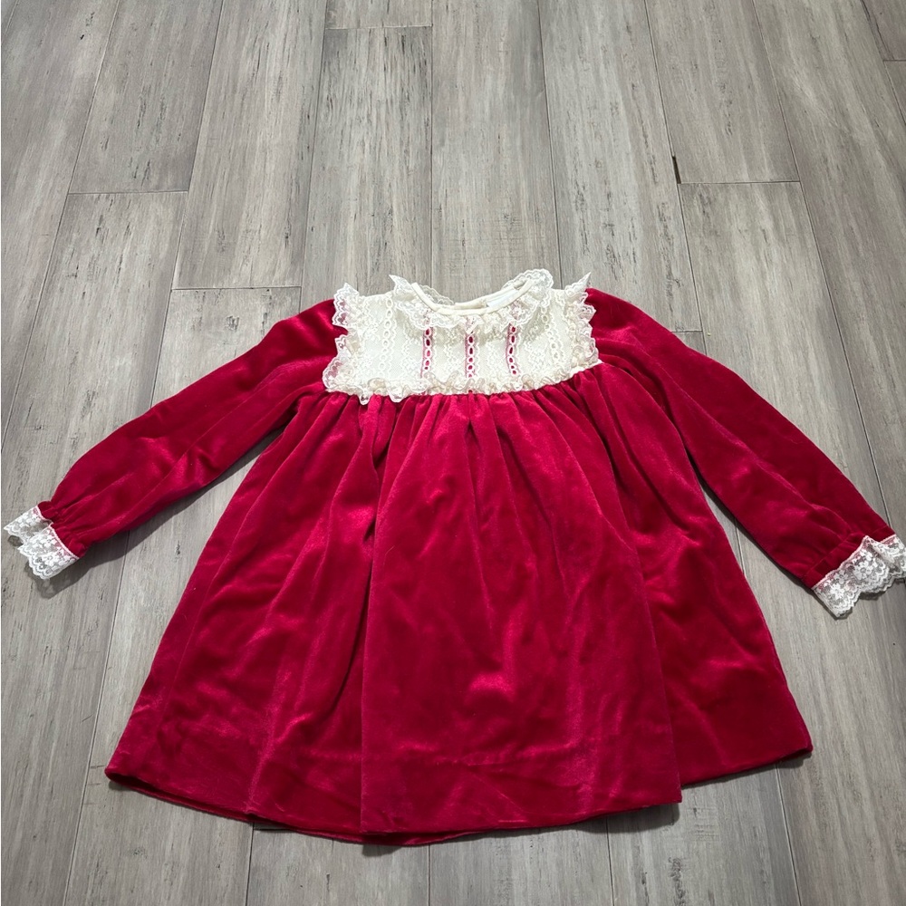 Vintage Christmas Red Velvet Long Sleeve Dress with Lace Trim